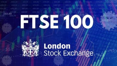 FTSE 100 Trades Moderately
